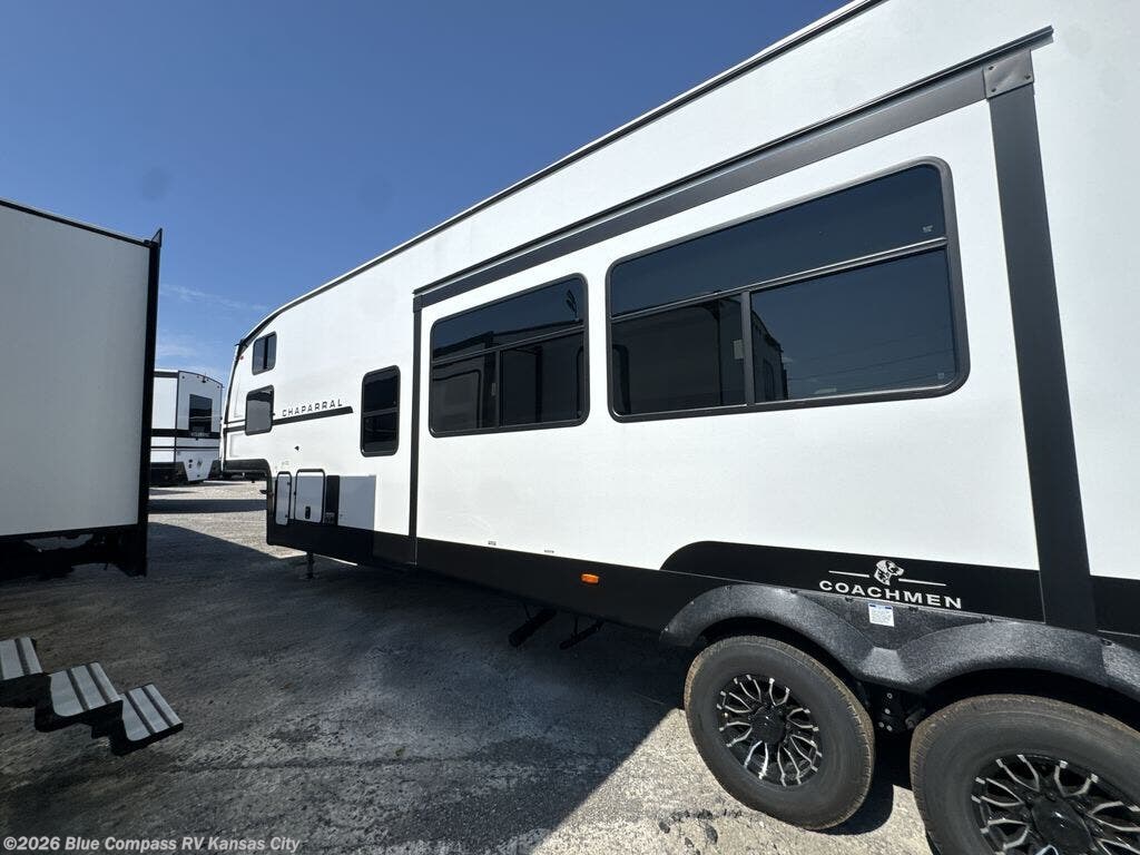 2027 Chaparral 375BAF by Coachmen from Blue Compass RV Kansas City in Grain Valley, Missouri