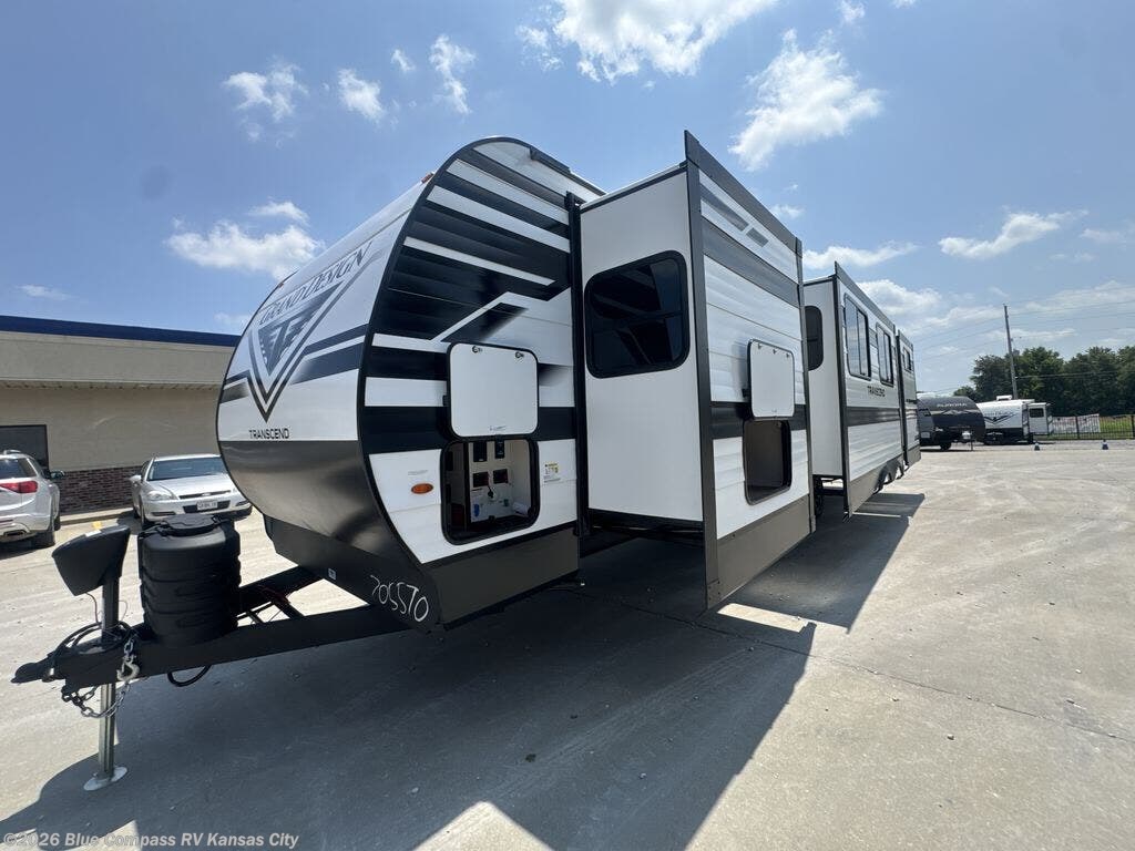 2027 Grand Design Transcend Xplor 335BHT - New Travel Trailer For Sale by Blue Compass RV Kansas City in Grain Valley, Missouri