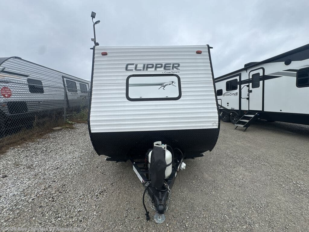 2019 Clipper Ultra-Lite 17BHS by Coachmen from Blue Compass RV Kansas City in Grain Valley, Missouri