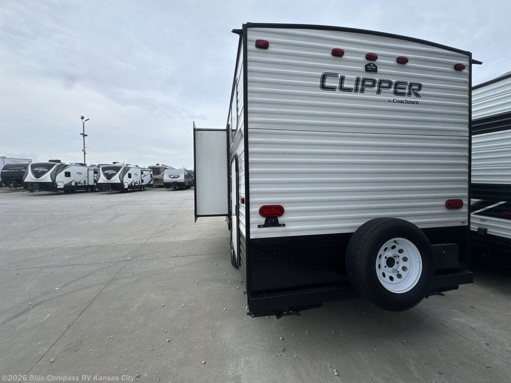 2019 Clipper Ultra-Lite 17BHS by Coachmen from Blue Compass RV Kansas City in Grain Valley, Missouri