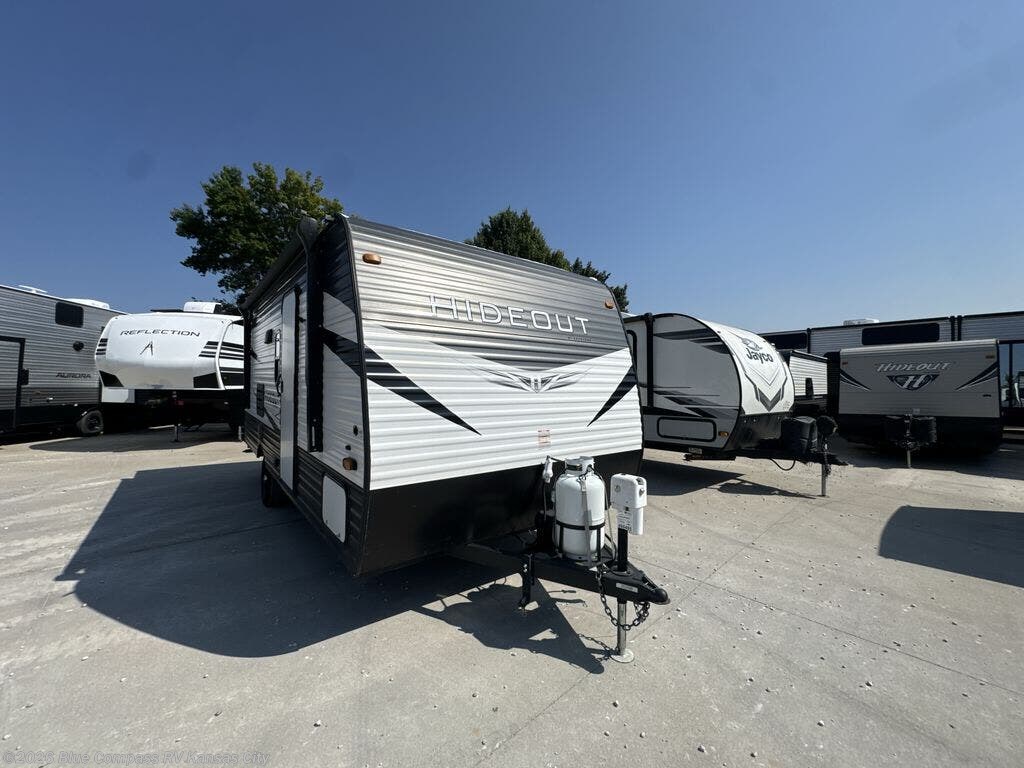 2021 Keystone Hideout 186SS - Used Travel Trailer For Sale by Blue Compass RV Kansas City in Grain Valley, Missouri