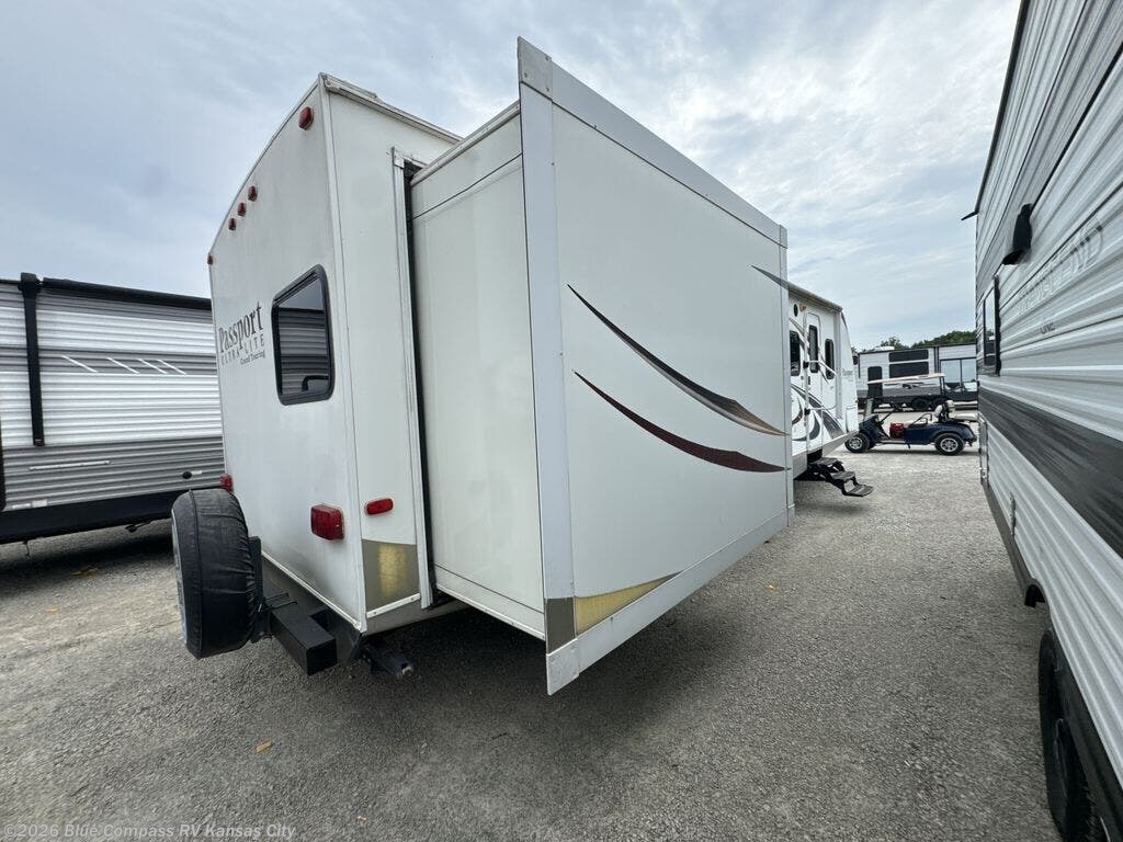 Used 2011 Keystone Passport 3050BH available in Grain Valley, Missouri