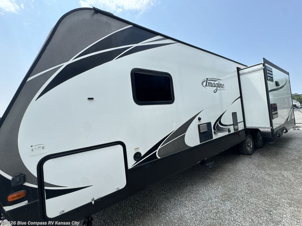 2017 Imagine 2950RL by Grand Design from Blue Compass RV Kansas City in Grain Valley, Missouri