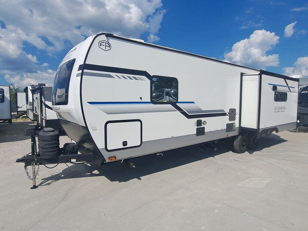 2025 Cherokee Arctic Wolf 26RL by Forest River from Blue Compass RV Kansas City in Grain Valley, Missouri