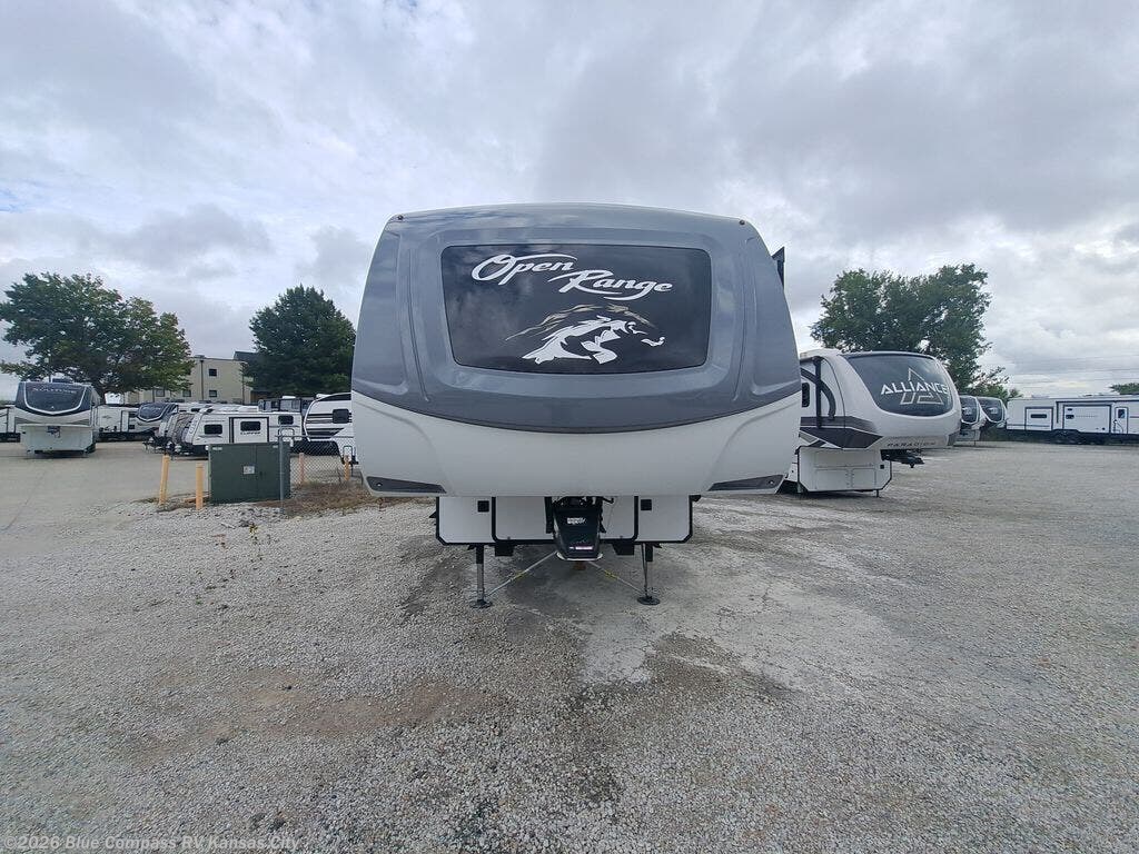 2023 Roamer RF354MBH by Highland Ridge from Blue Compass RV Kansas City in Grain Valley, Missouri