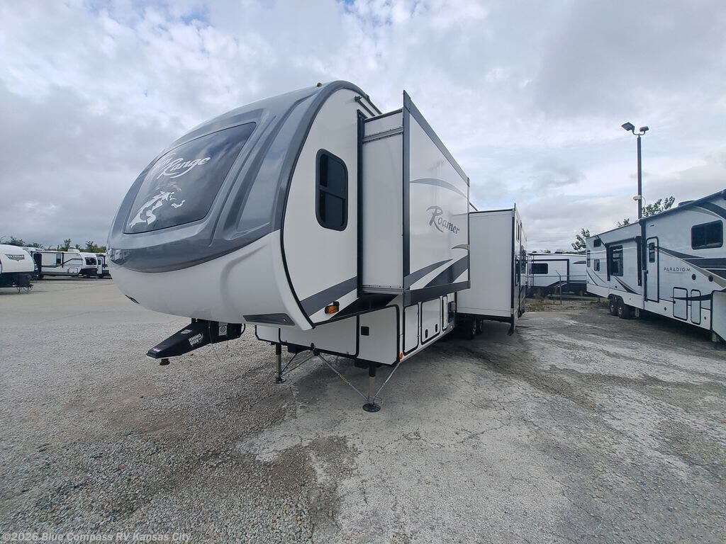 Used 2023 Highland Ridge Roamer RF354MBH available in Grain Valley, Missouri
