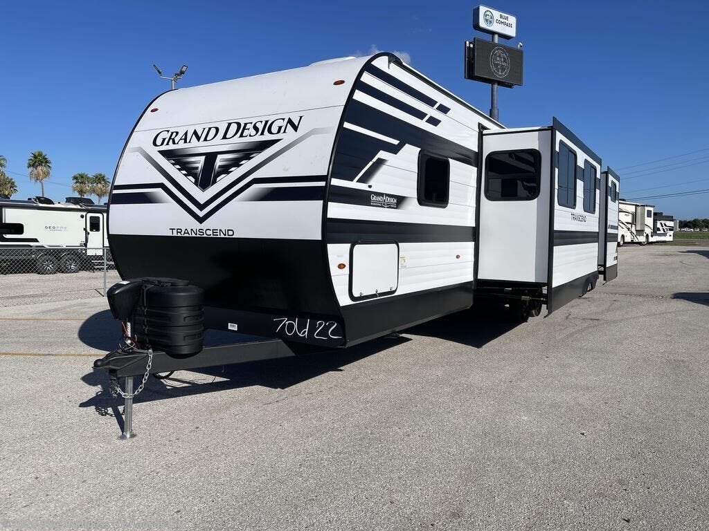New 2027 Grand Design Transcend Xplor 325BHT available in Grain Valley, Missouri