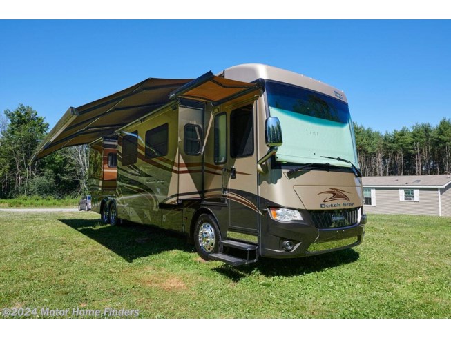 2015 Newmar Dutch Star 4002 - Used Diesel Pusher For Sale by Motor Home Finders in Scanton, Pennsylvania features Diamond Shield Paint Protection Film, Outside Entertainment Center, Skylight, Pass Thru Storage, Full Body Paint