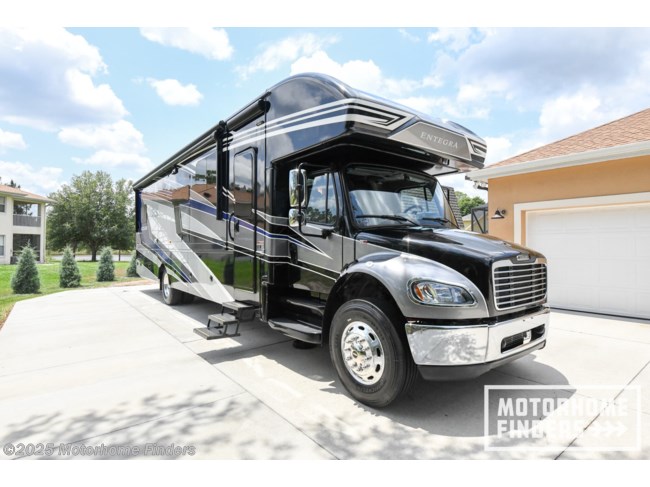 2023 Entegra Coach Accolade 37M