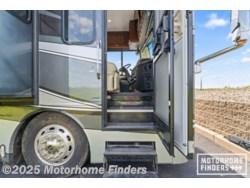 2013 Providence 42M by Fleetwood from Motorhome Finders in Culver, Texas