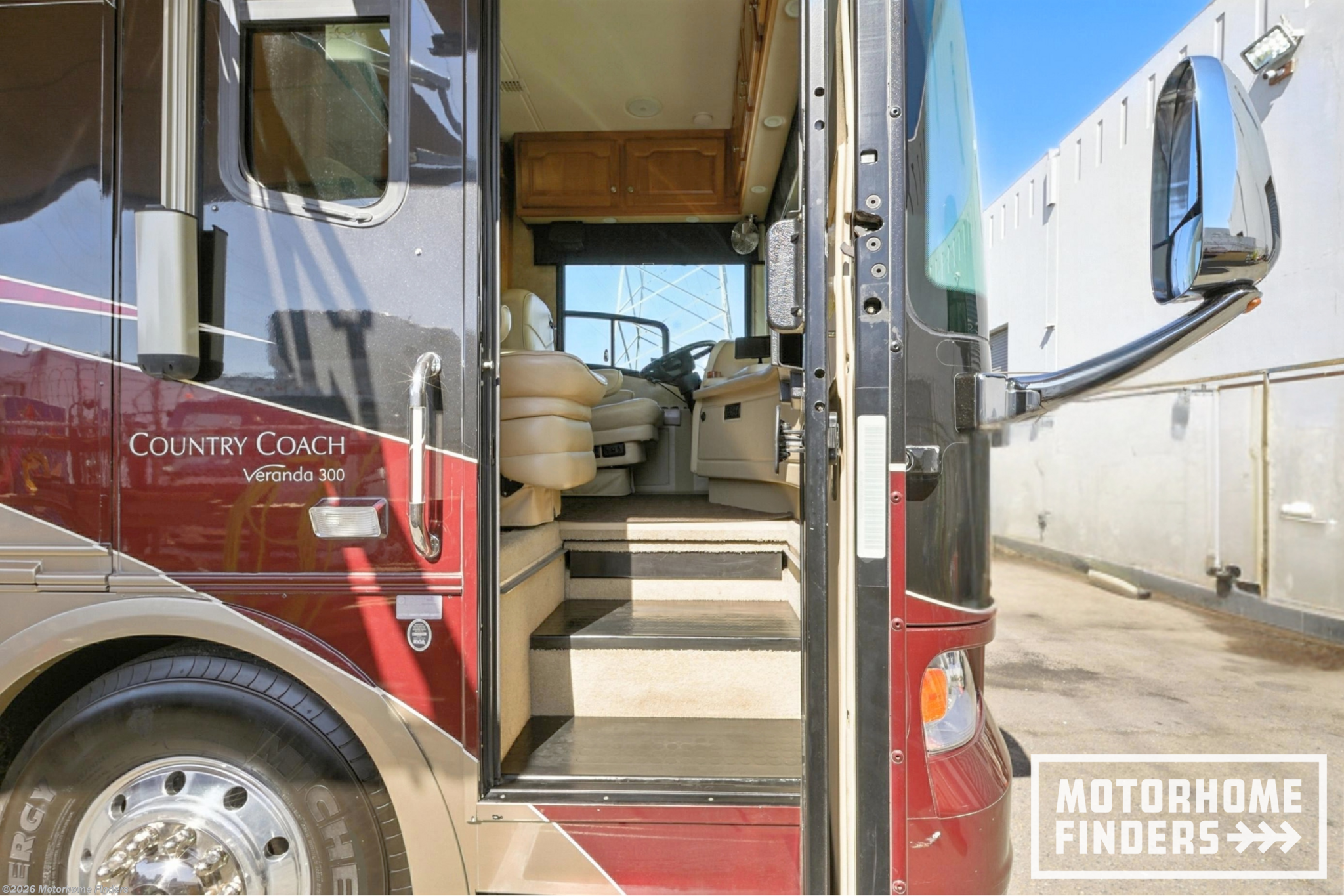 Used 2009 Country Coach Veranda 300 available in San Mateo, California