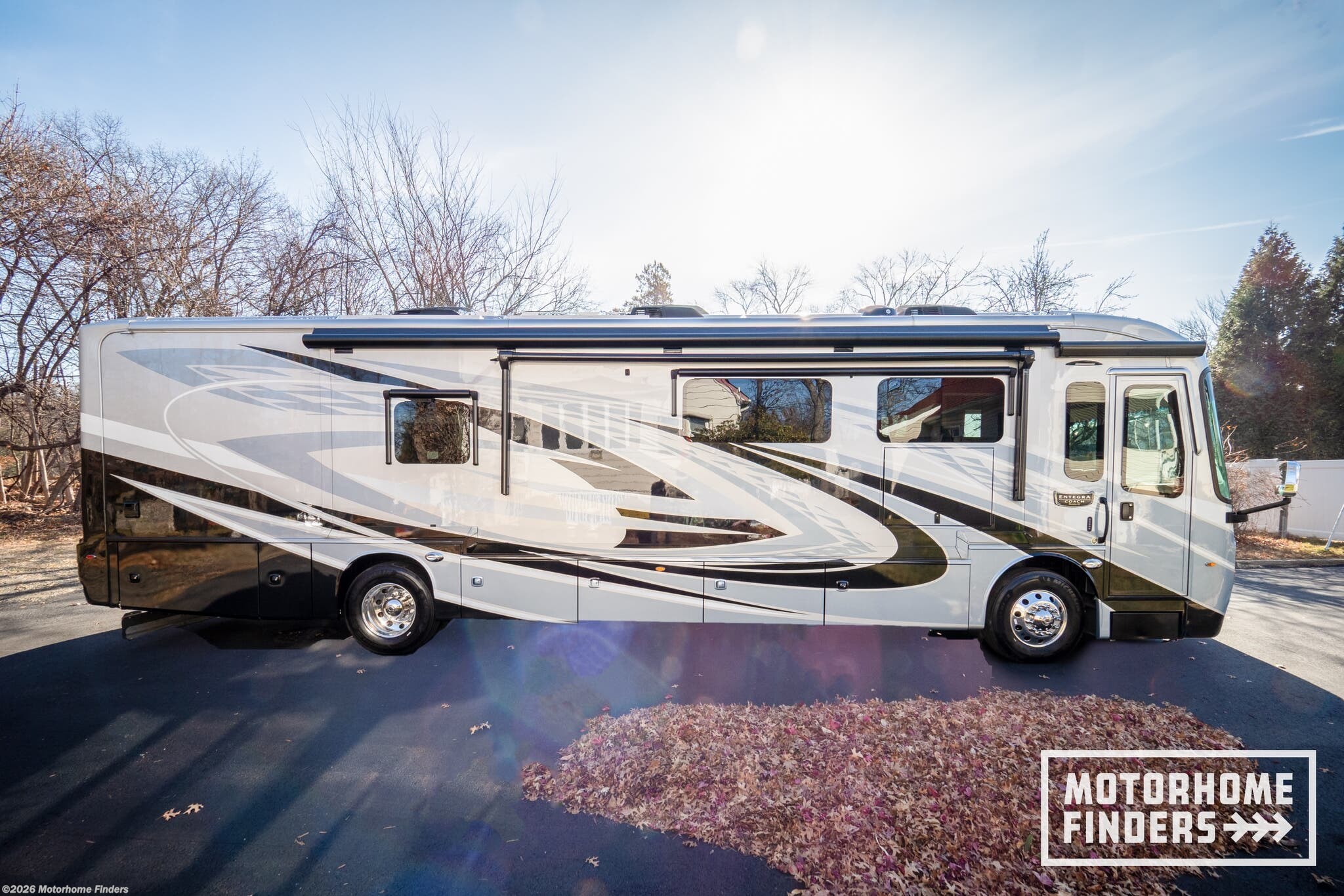 2025 Entegra Coach Reatta XL 40Q2 - Used Diesel Pusher For Sale by Motorhome Finders in North Haledon, New Jersey features Inverter, Screen Door, Residential Refrigerator, Pass Thru Storage, Battery Charger