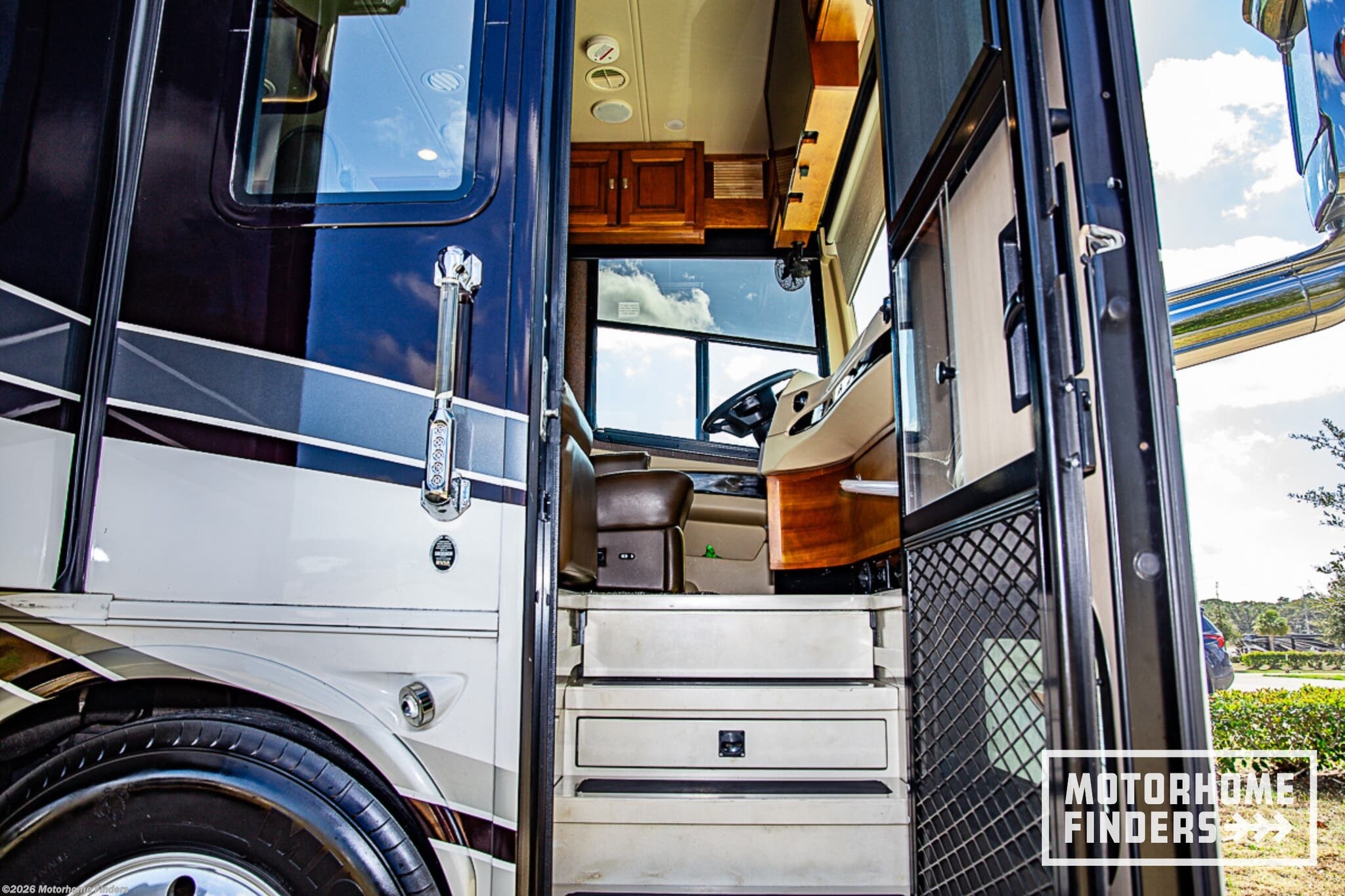 2017 Allegro Bus 40SP by Tiffin from Motorhome Finders in Ocala, Florida