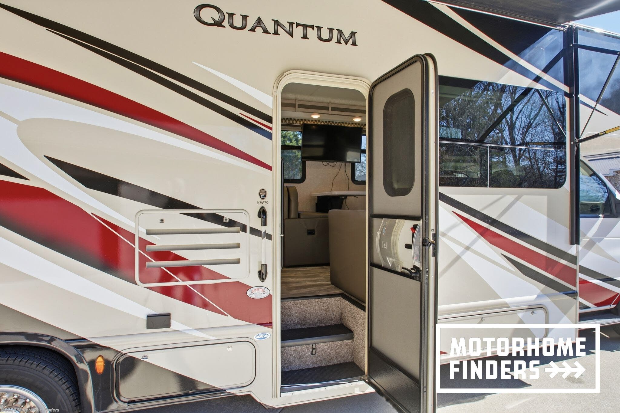2022 Thor Motor Coach Quantum KW29 - Used Class C For Sale by Motorhome Finders in Florence, Alabama features Backup Camera, 30 Amp Service, Solar Panel, Booth Dinette, Toilet