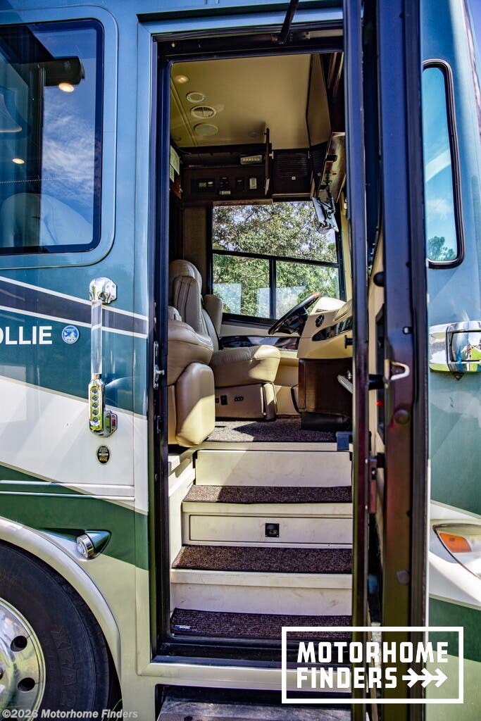 2018 Tiffin Allegro Bus 45OPP - Used Diesel Pusher For Sale by Motorhome Finders in Homosassa, Florida features Skylight, Leveling Jacks, External Shower, Air Assist Suspension, Dryer