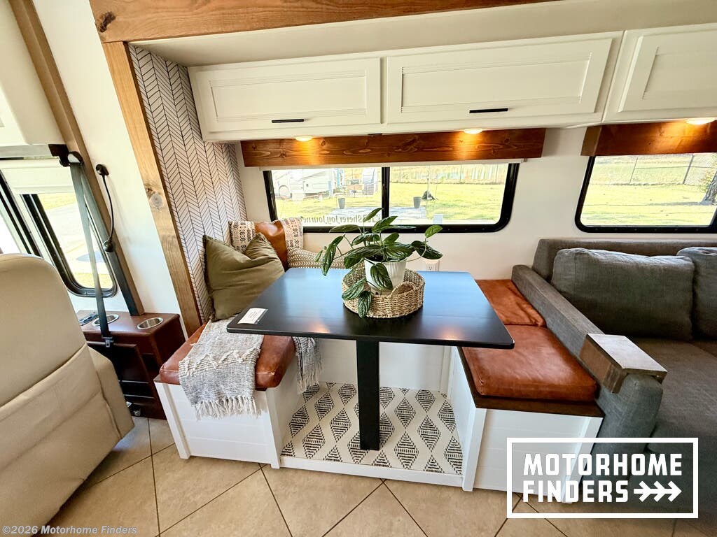 2014 Solei 38R by Itasca from Motorhome Finders in Freeport, Florida