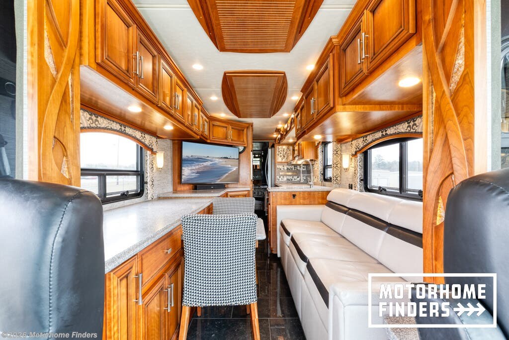 Used 2018 Newmar Ventana 4049 available in Millsboro, Delaware