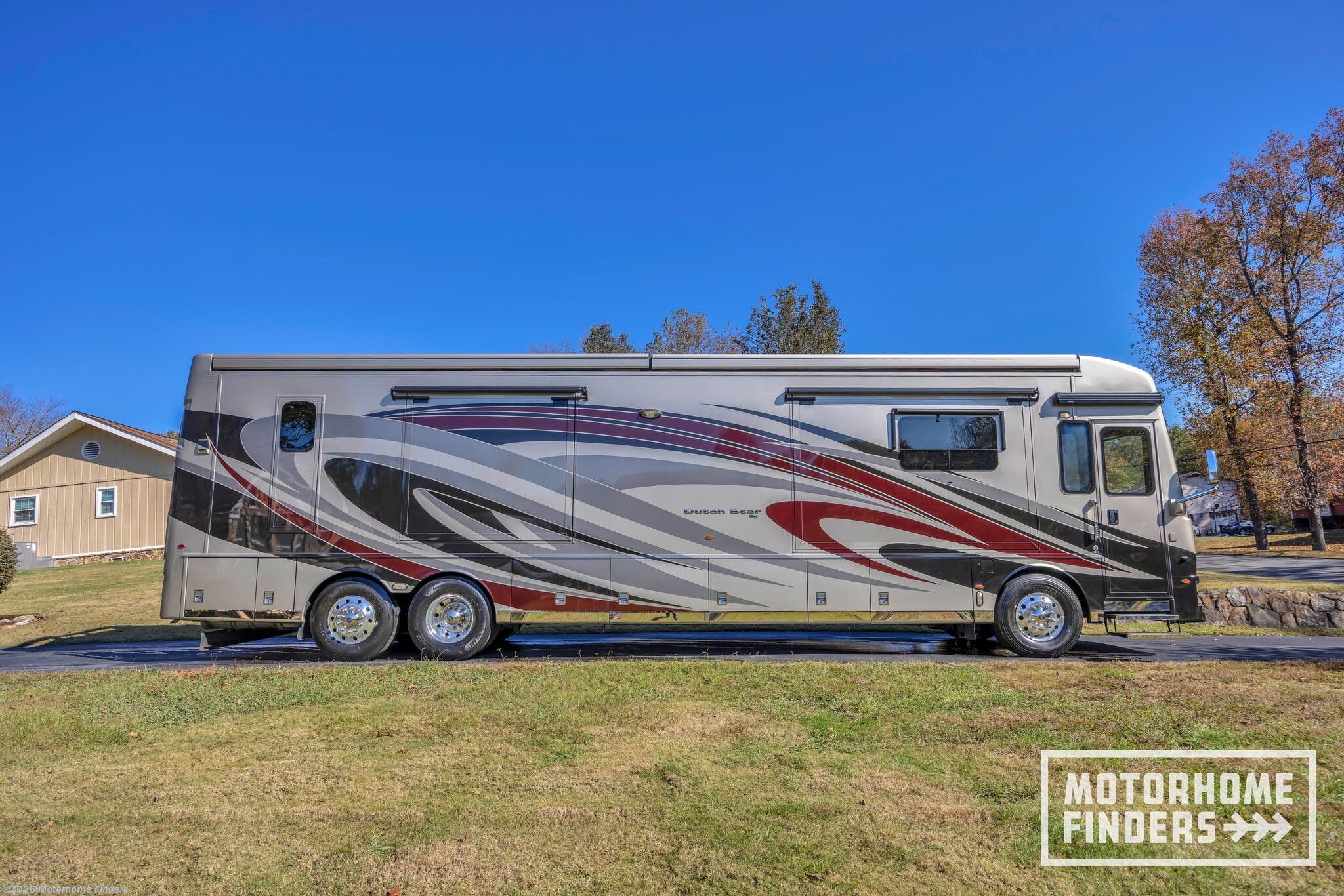 2019 Newmar Dutch Star 4328 - Used Diesel Pusher For Sale by Motorhome Finders in Cleveland, Tennessee features Self Contained, Electric Heat, CO Detector, Slideout, Backup Camera