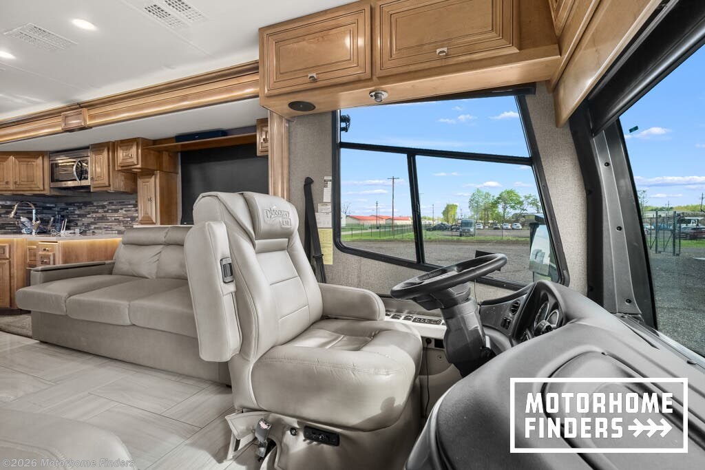 2019 Discovery LXE 44H by Fleetwood from Motorhome Finders in Portage, Michigan