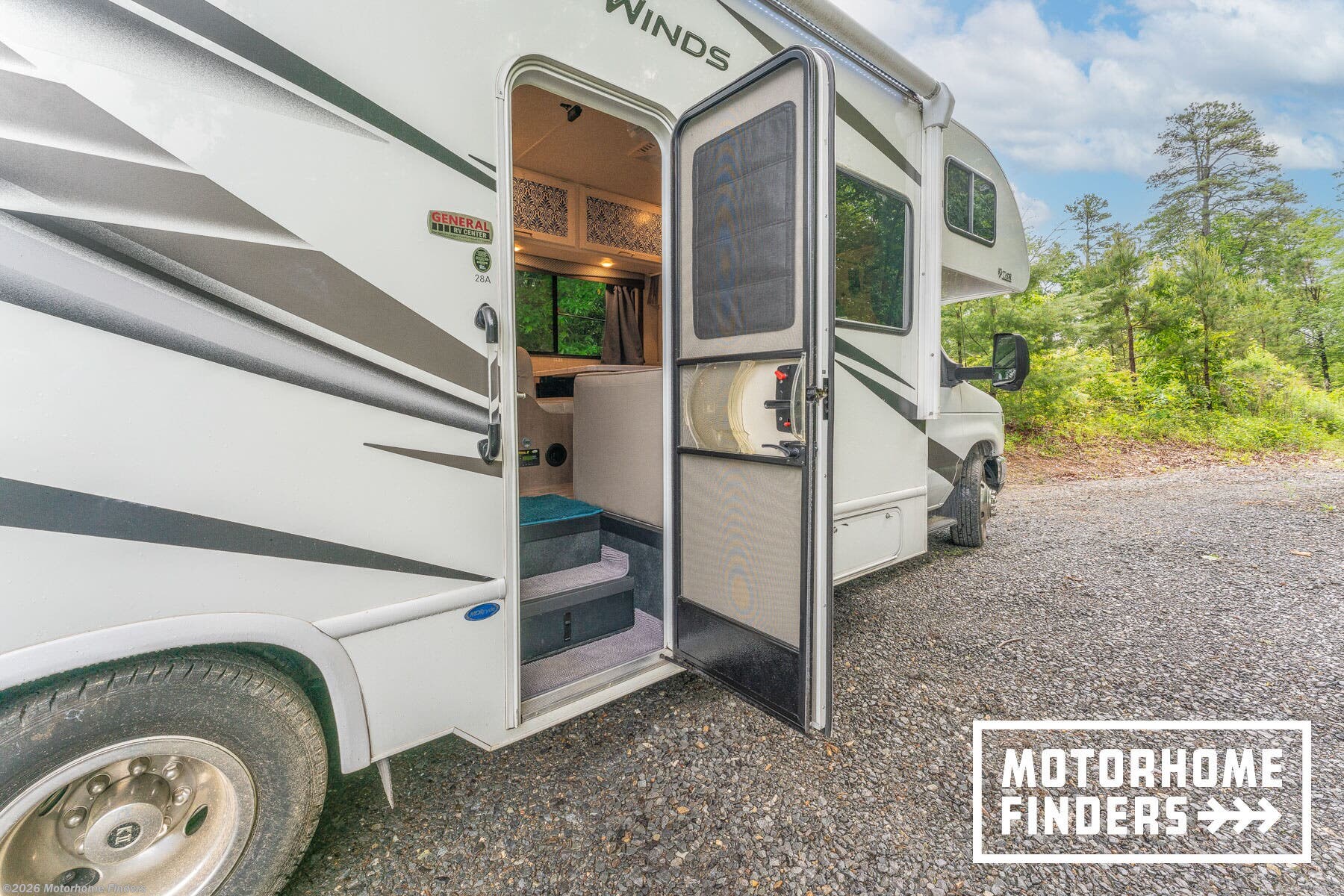 2024 Thor Motor Coach Four Winds 28A - Used Class C For Sale by Motorhome Finders in Murphy, North Carolina features Refrigerator, Self Contained, Stove, Toilet, Solar Panel