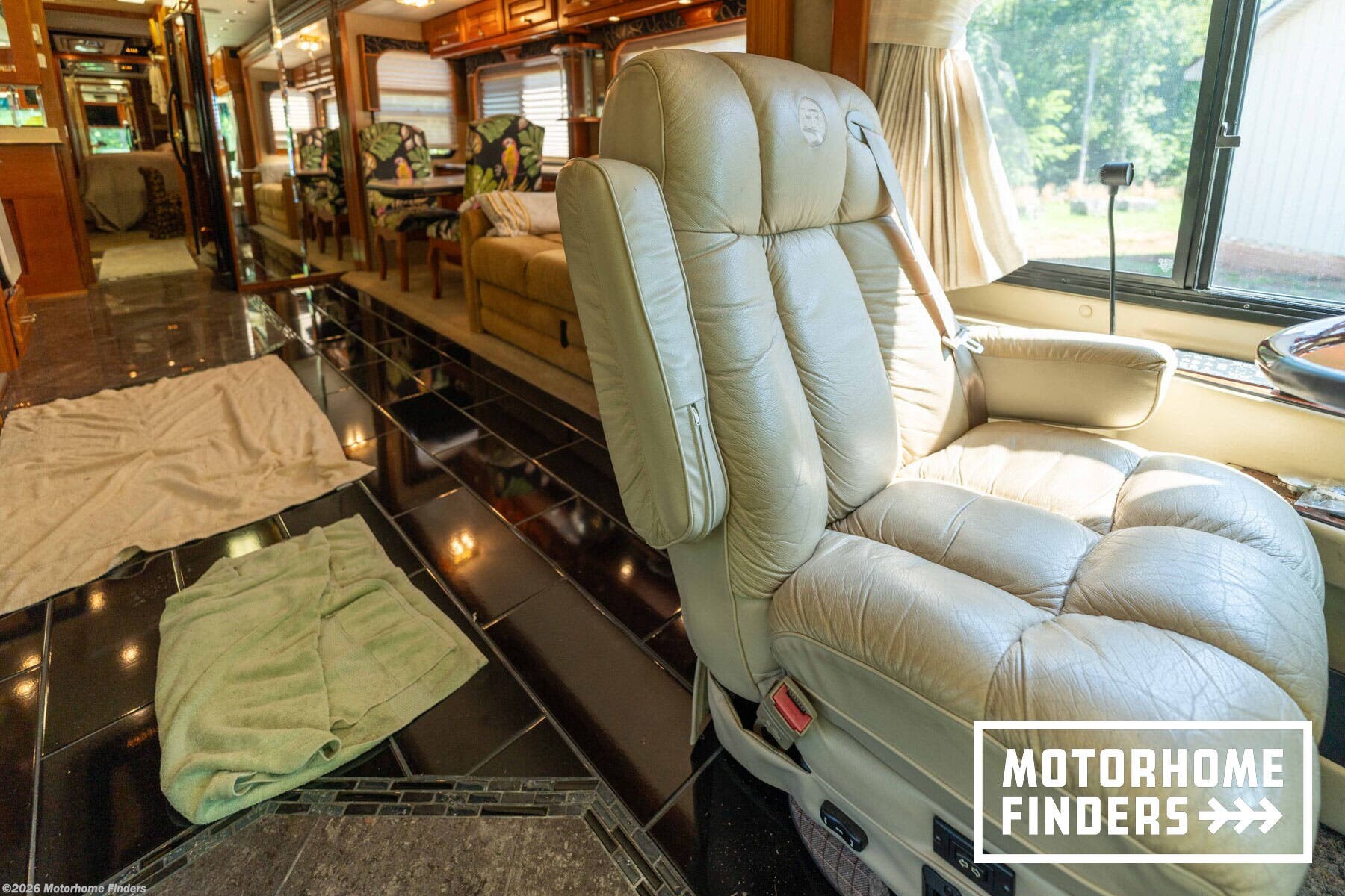 Used 2004 Holiday Rambler Navigator 43 PDQ available in Stoneville, North Carolina