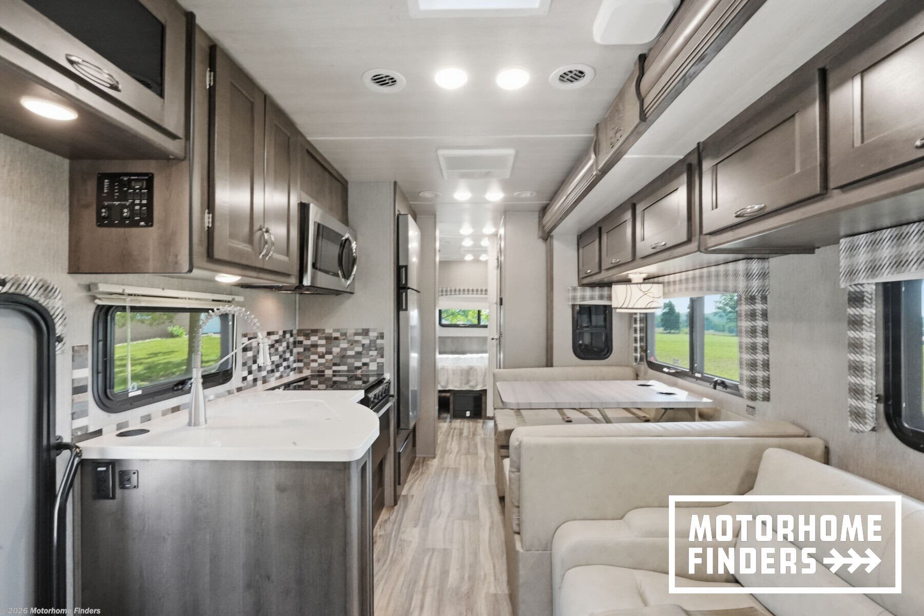 2022 Wraith 32W by Nexus from Motorhome Finders in Apple Creek, Ohio