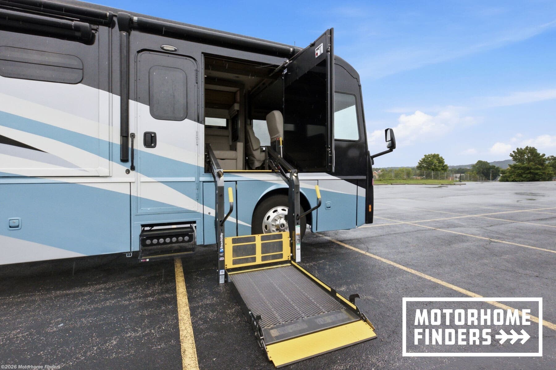 2022 Inspire 34AE by Winnebago from Motorhome Finders in Robertsville, Missouri