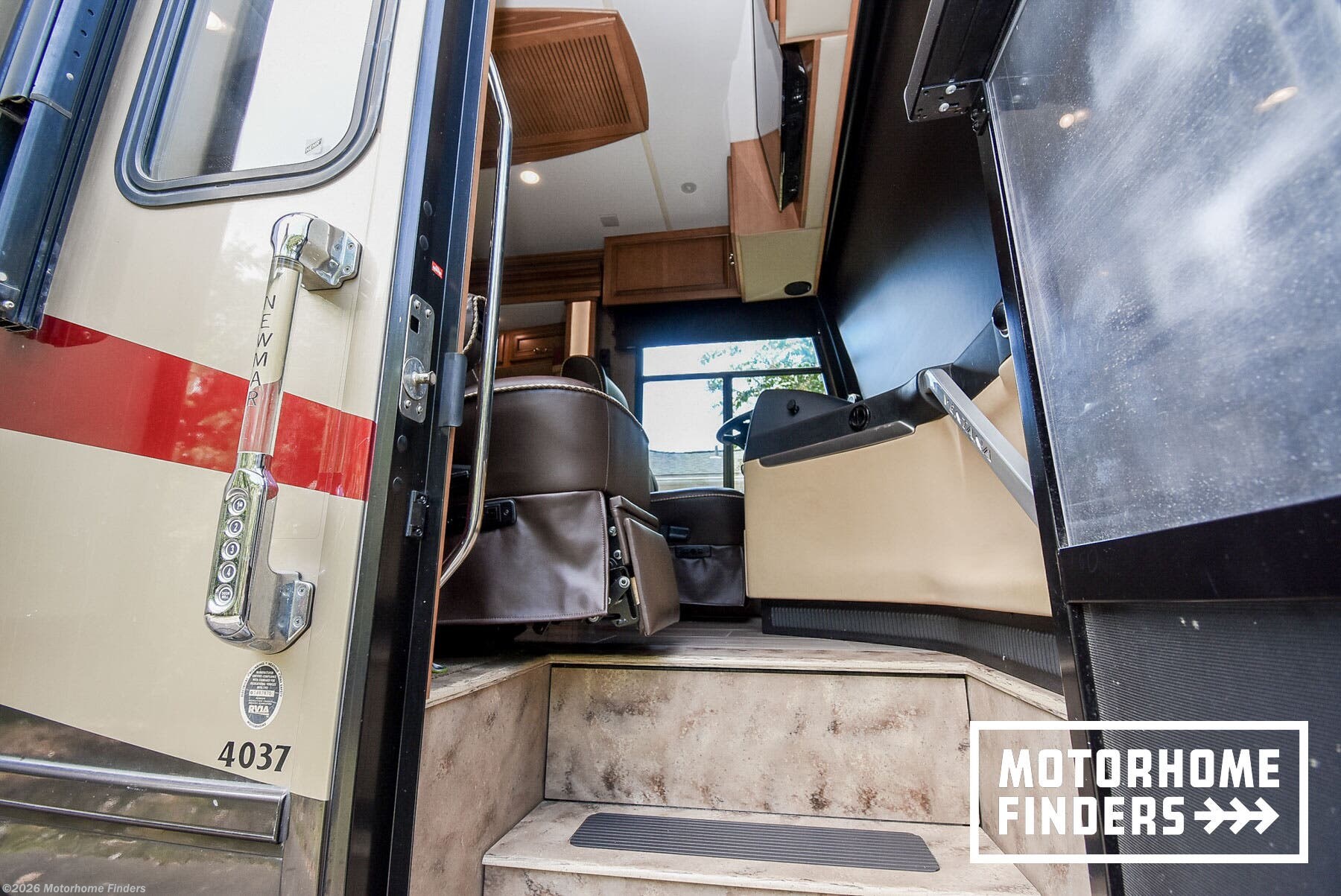 2015 Ventana 4037 by Newmar from Motorhome Finders in Palacios, Texas
