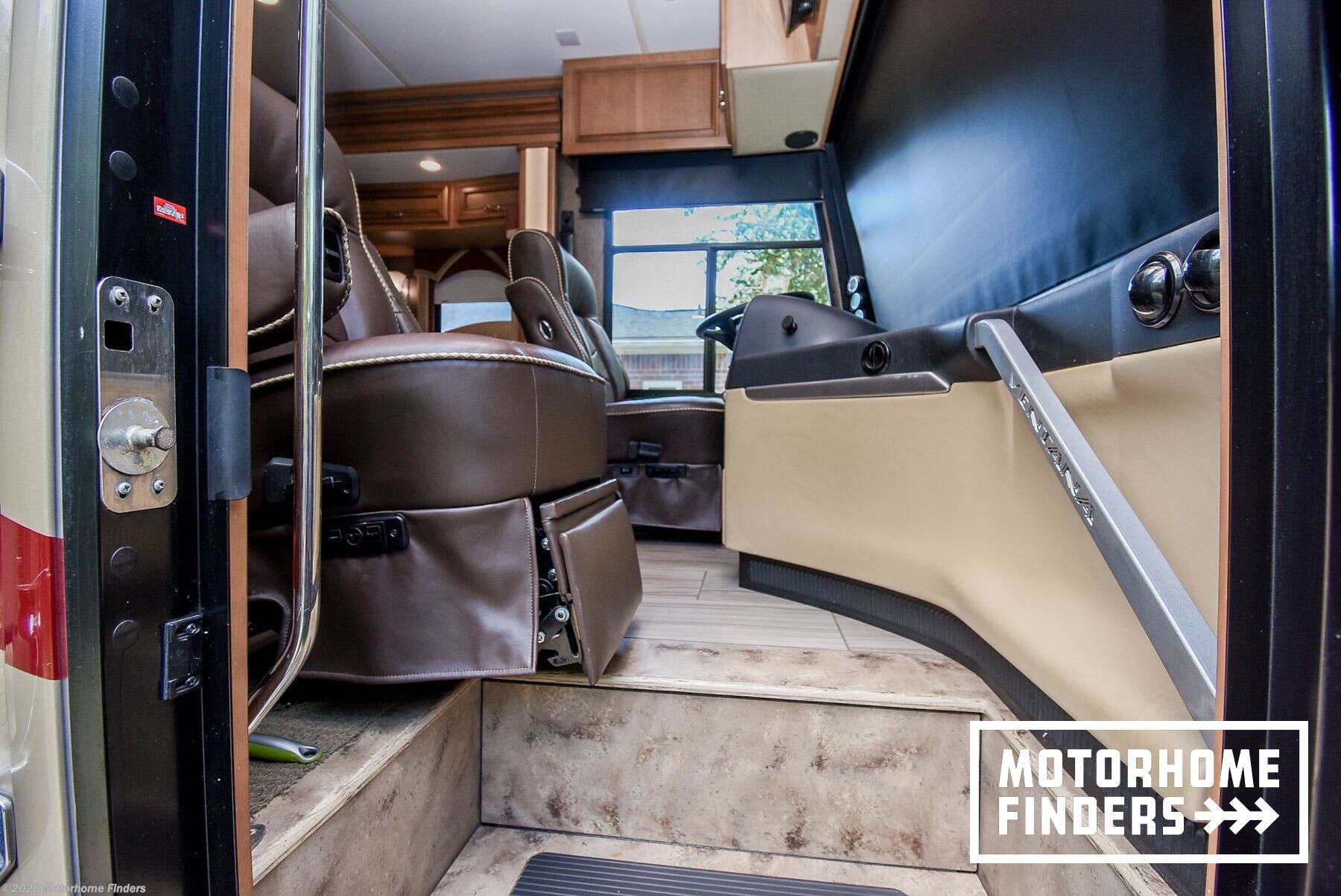 Used 2015 Newmar Ventana 4037 available in Palacios, Texas