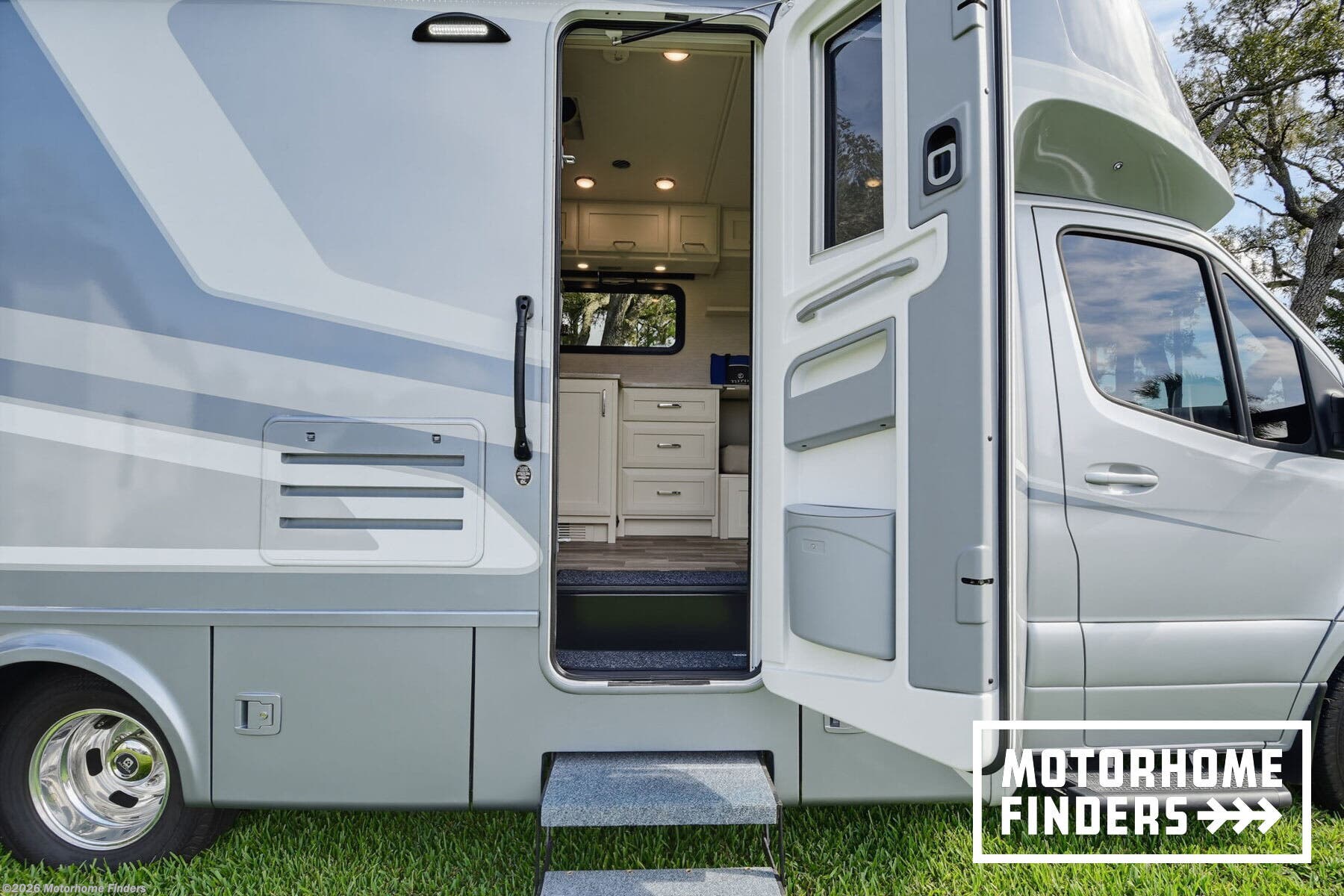 2024 Wayfarer 25RLW by Tiffin from Motorhome Finders in Brooksville, Florida