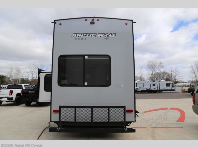 3990 suite arctic wolf 3990 suite arctic wolf