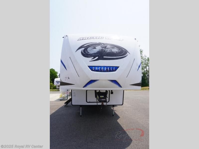 2023 Forest River Cherokee Arctic Wolf 23MLE RV for Sale in Middlebury, IN 46540 R715871