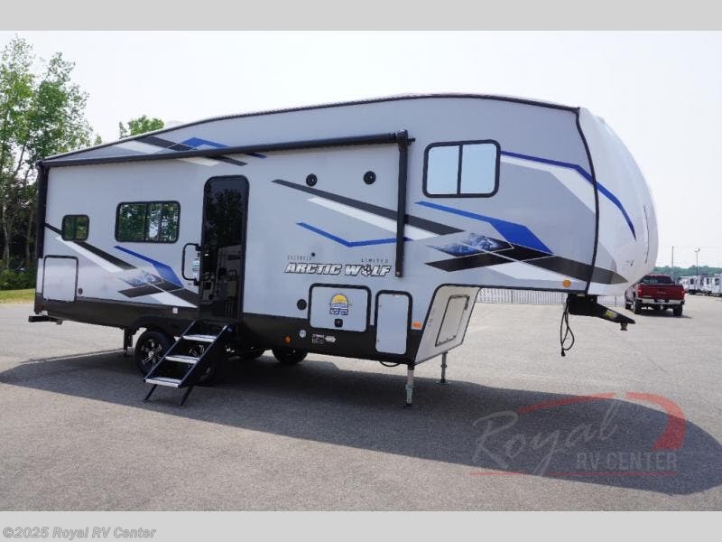 2023 Forest River Cherokee Arctic Wolf 23MLE RV for Sale in Middlebury