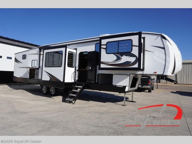 2024 Forest River Sabre 37FLH RV for Sale in Middlebury, IN 46540