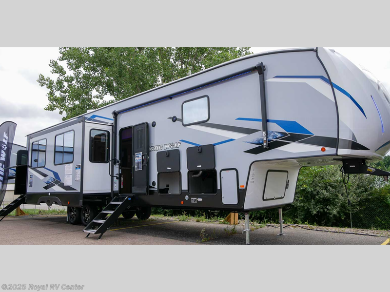 2023 Forest River Cherokee Arctic Wolf Suite 3810 RV for Sale in