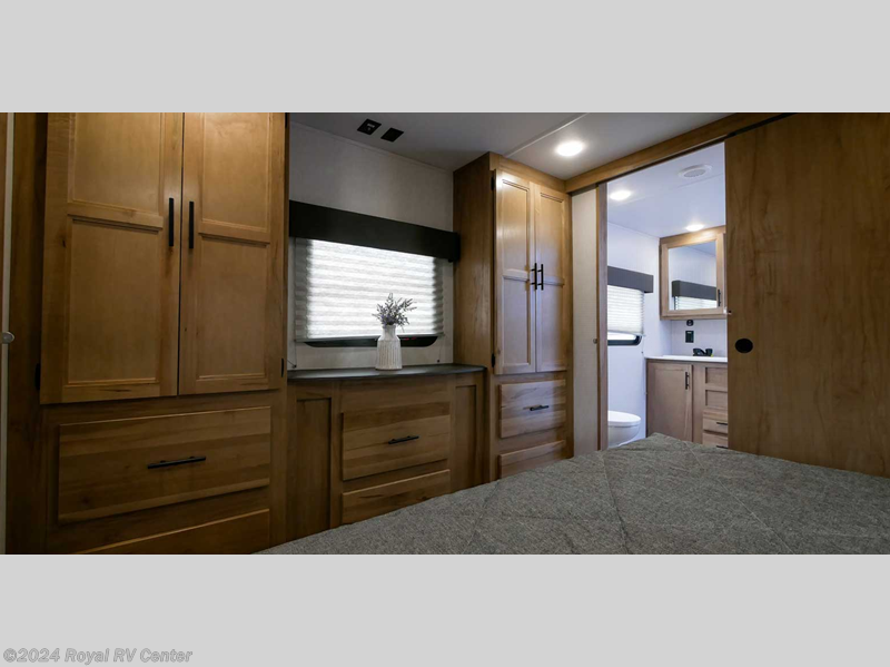 2024 Forest River Cherokee Arctic Wolf Suite 3910 RV for Sale in