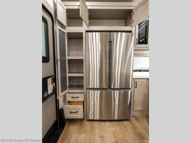 2025 Palomino Columbus 384RK RV for Sale in Middlebury, IN 46540