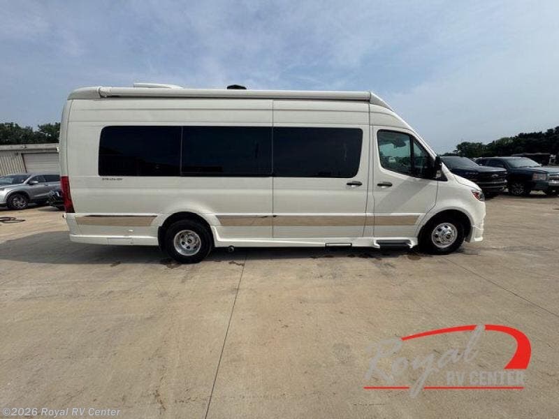 2023 Strada-ion Tour by Grech RV from Royal RV Center in Middlebury, Indiana