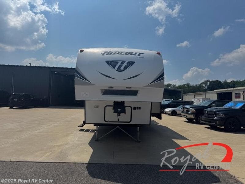 2017 Hideout 308BHDS by Keystone from Royal RV Center in Middlebury, Indiana
