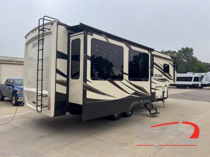 Used 2016 Keystone Alpine 3010RE available in Middlebury, Indiana