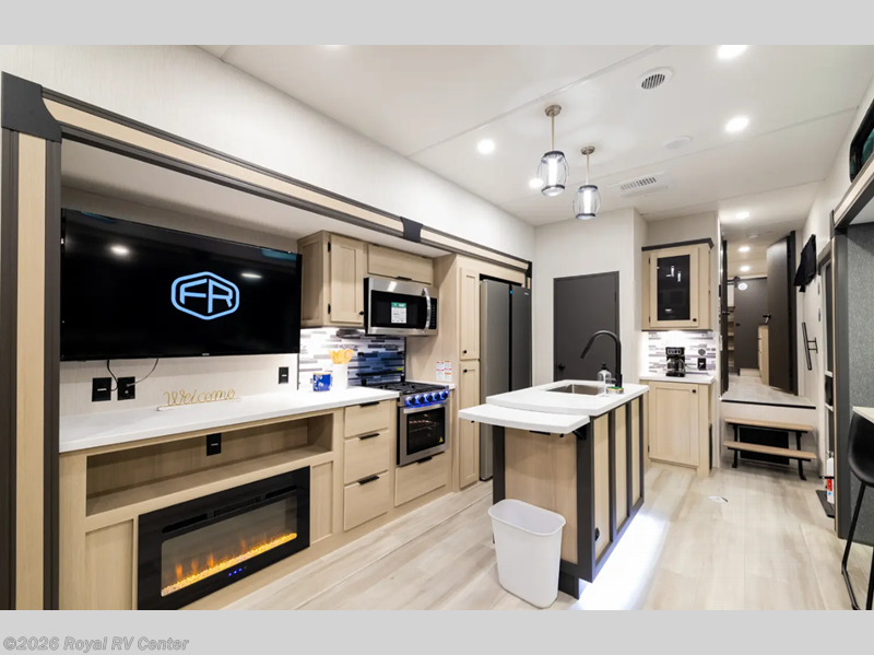 2026 Wildcat 32LIVE by Forest River from Royal RV Center in Middlebury, Indiana