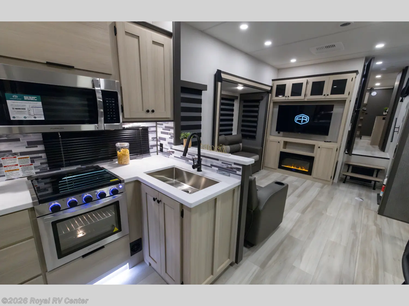 2026 Wildcat 33CHEF by Forest River from Royal RV Center in Middlebury, Indiana