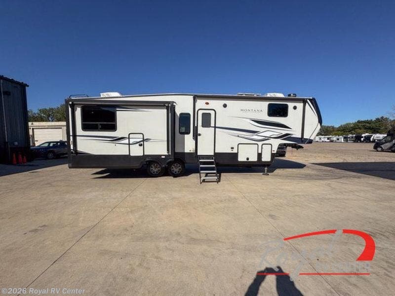 2024 Montana High Country 311RD by Keystone from Royal RV Center in Middlebury, Indiana