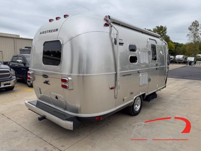 Used 2014 Airstream Flying Cloud 20 available in Middlebury, Indiana