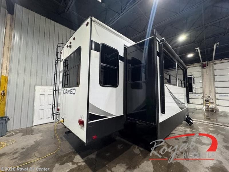 2021 CrossRoads Cameo CE3701RL - Used Fifth Wheel For Sale by Royal RV Center in Middlebury, Indiana features Slideout