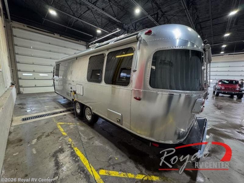 Used 2019 Airstream Globetrotter 27FB available in Middlebury, Indiana