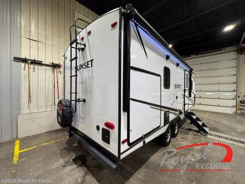 2022 Sunset Trail SS222RB by CrossRoads from Royal RV Center in Middlebury, Indiana