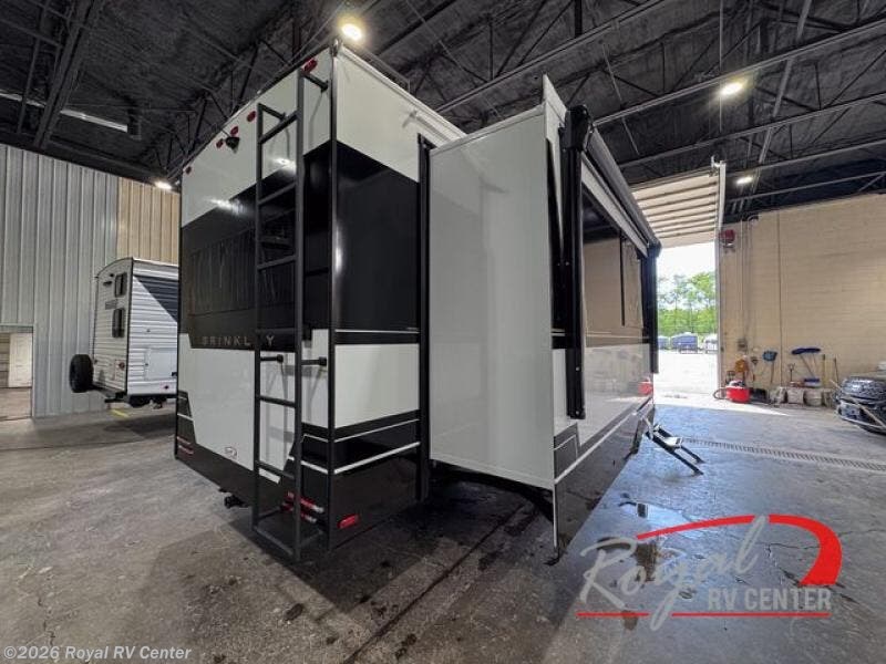 2026 Model Z 3200 by Brinkley RV from Royal RV Center in Middlebury, Indiana