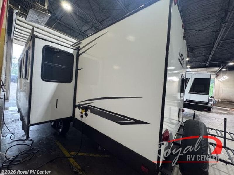 Used 2022 Cruiser RV MPG 2860BH available in Middlebury, Indiana