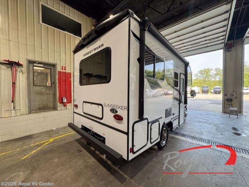2027 Sunseeker LE 1950LE by Forest River from Royal RV Center in Middlebury, Indiana
